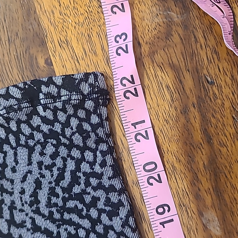 Love Cropped Legging in Black And Gray Spiritual Gangster Xs/S - Picture 4 of 6
